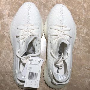 Authentic Yeezy Boost 350 V2 Triple White 9.5